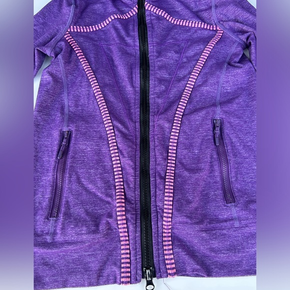 IVIVVA girls size 12 super soft full zip hooded jacket in excellent shape - Picture 2 of 8